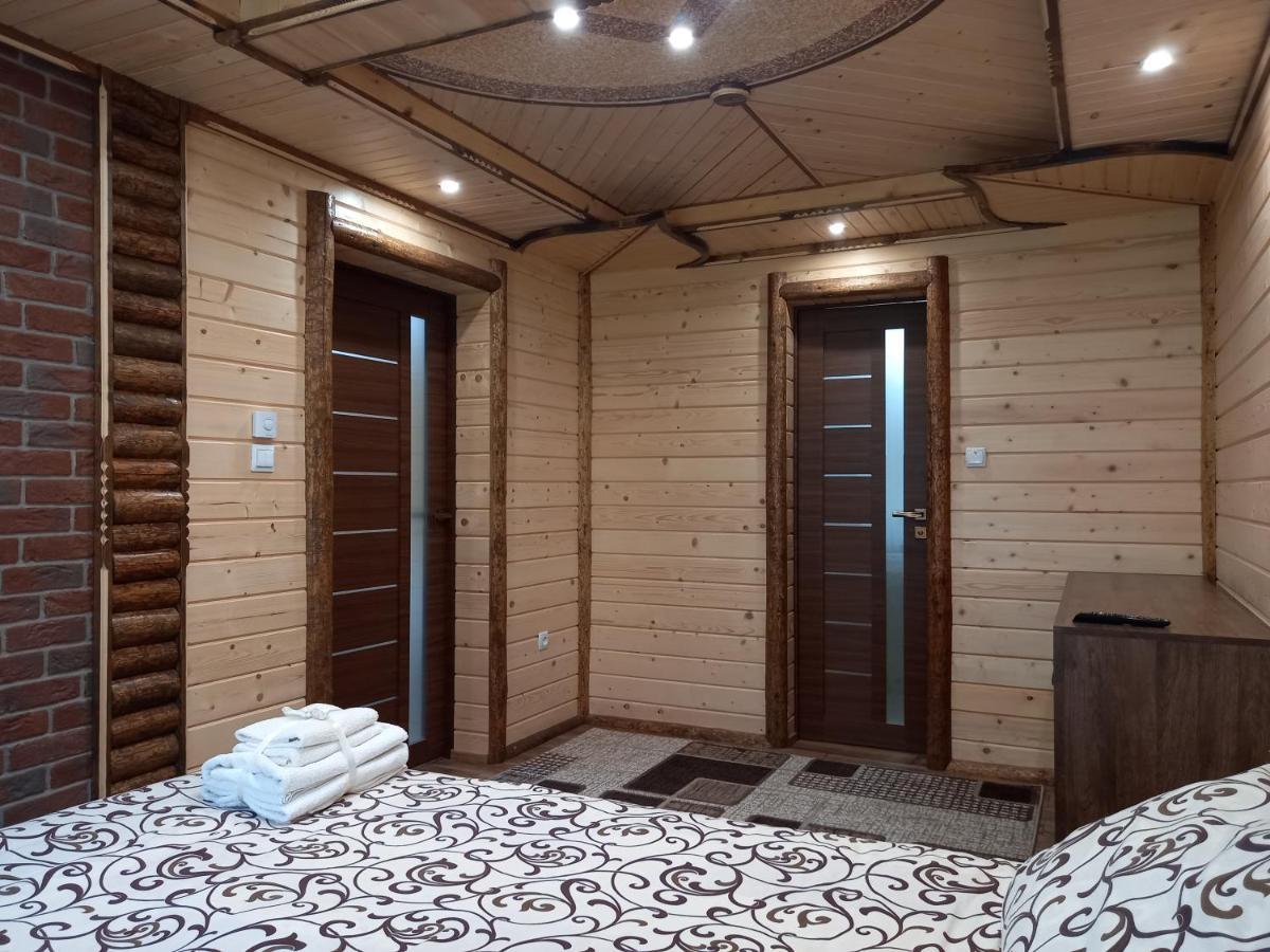 Voyage Hotel Tatariv Buitenkant foto